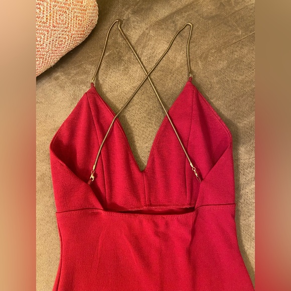Women’s XS/S Red mid length body con dress - Picture 2 of 6